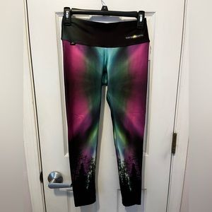 Northern Lights Galaxy Cropped Leggings